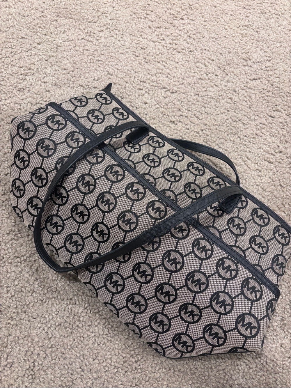 Michael Kors Black and Beige Logo Shoulder Bag - Picture 5 of 6
